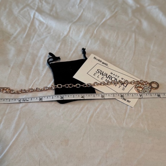 Swarovski Crystal Heart Charm Bracelet - Rose Gold with travel size jewelry box - Picture 4 of 10